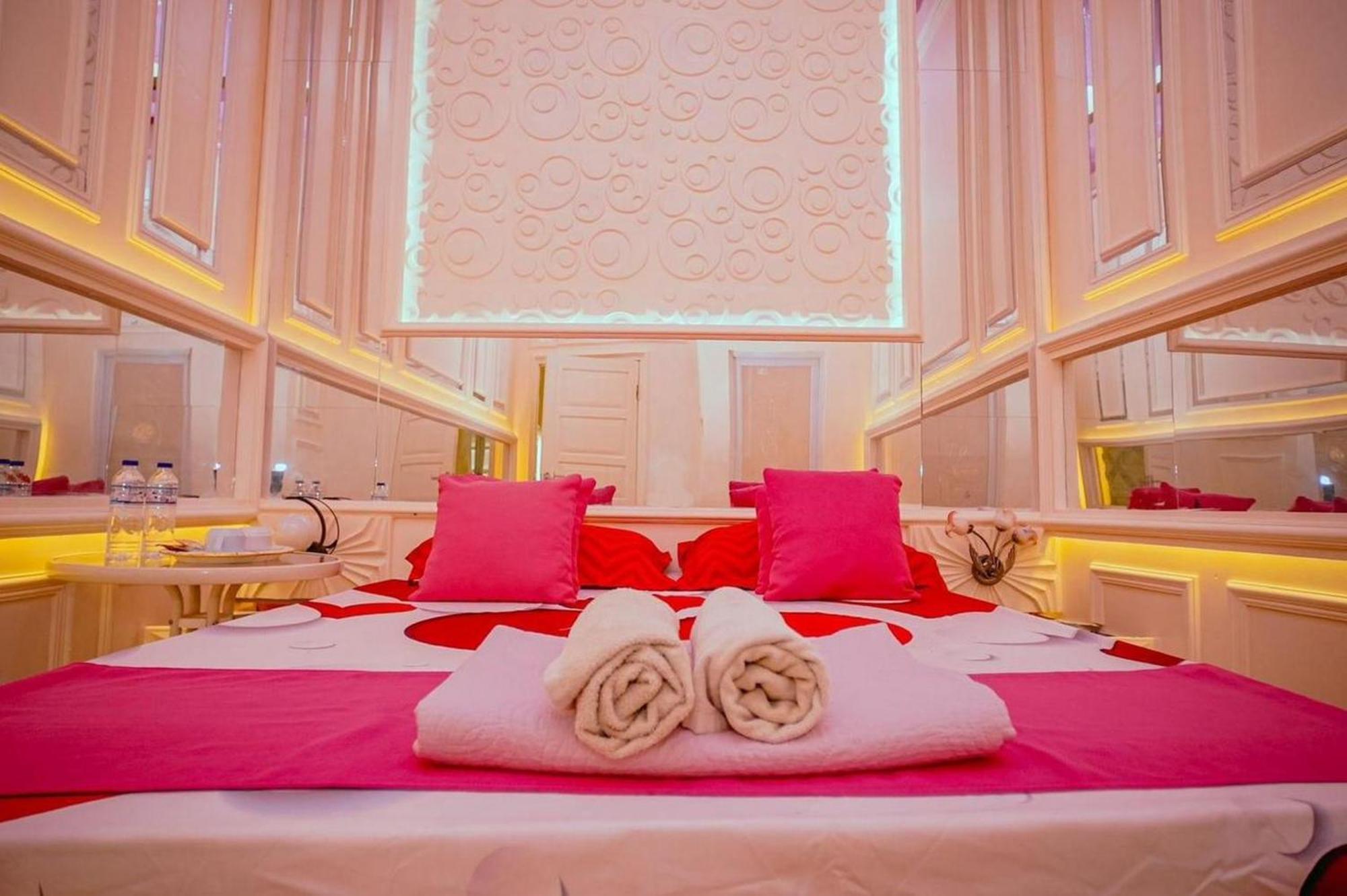 The One Hotel Gorontalo Mitra Reddoorz Telaga Buitenkant foto
